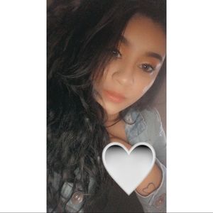 Meet your Posher, Esmeralda